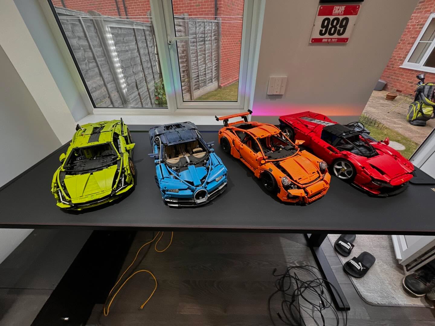 New desk and a temporary place for the Lego garage